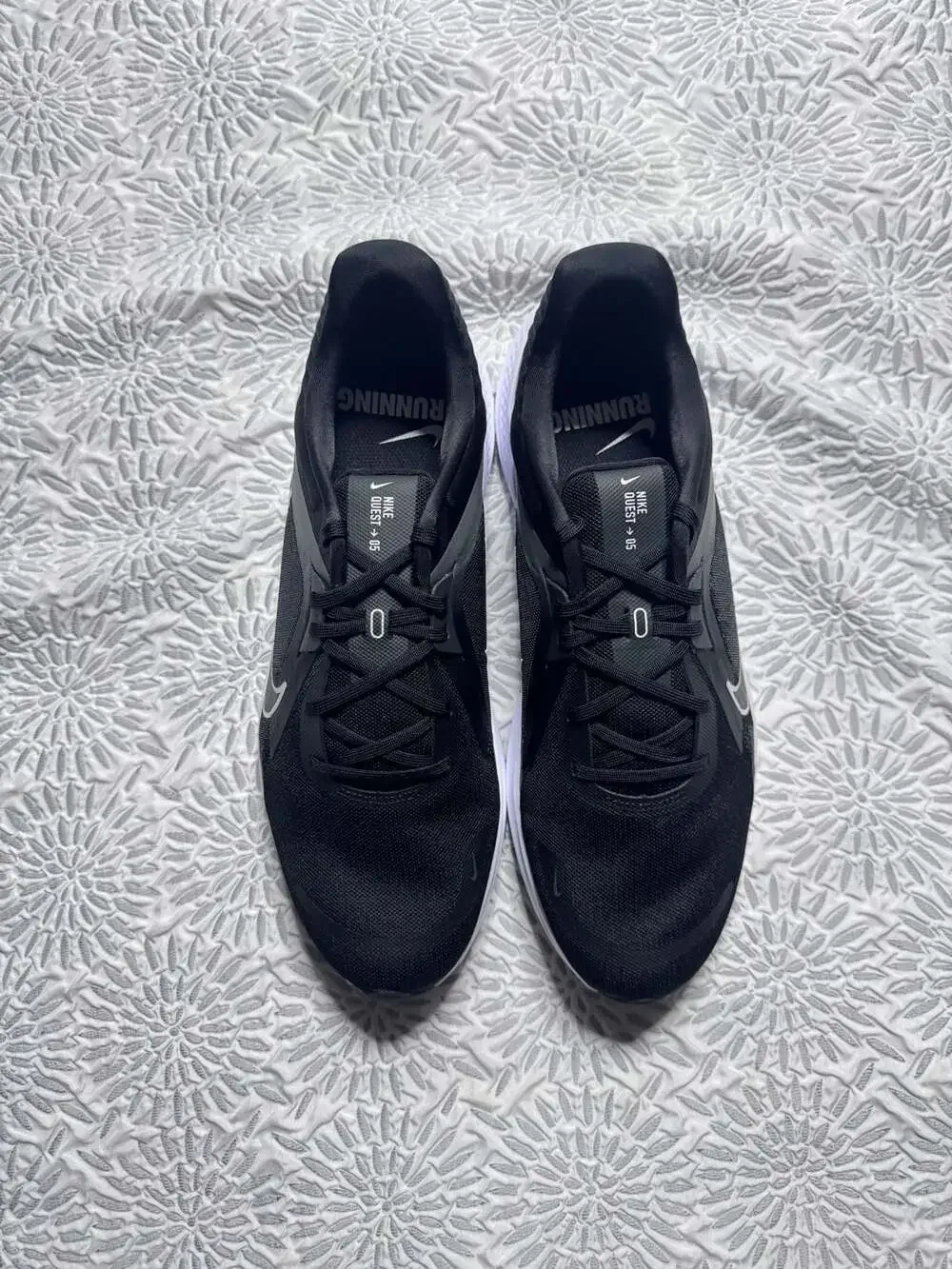 Nike Quest 5 Black Smoke Grey Dark Smoke Grey White Men's 12 DD0204-001